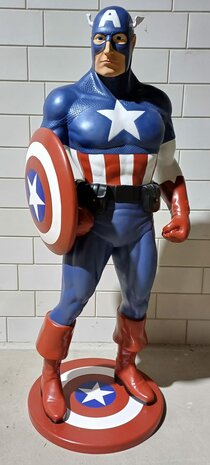 Captain America Marvel lifesize