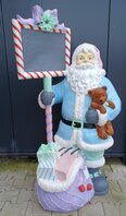 Kerstman met krijtbord licht blauw